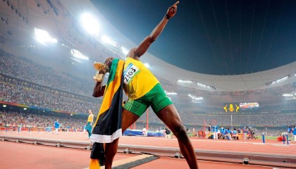 九游手机游戏-美国队在巴黎奥运会比赛中展现出高效的快攻配合，巴西奥运会美国队重跑